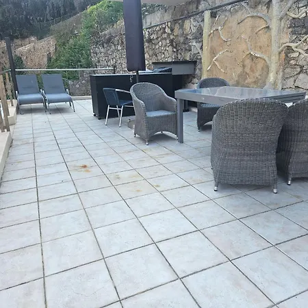 Ninette Avec Rooftop *